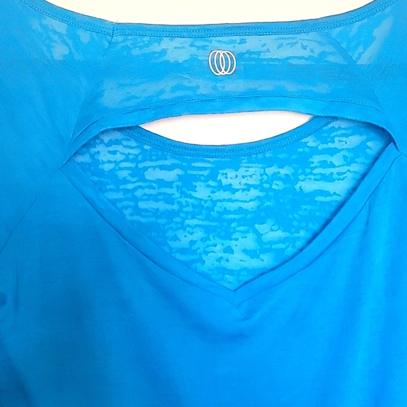 High/Low blue 💙 top - Picture 4 of 4